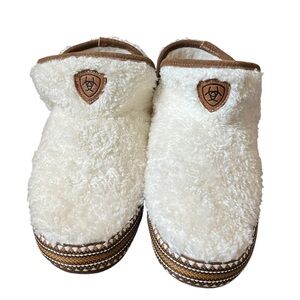 Ariat Bootie Slipper Cream & Tan Women’s Size XL 9.5-10.5 New Never Worn!